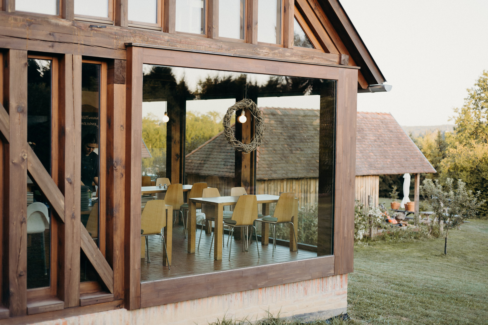 mg zsuzsi es csabi editorial web