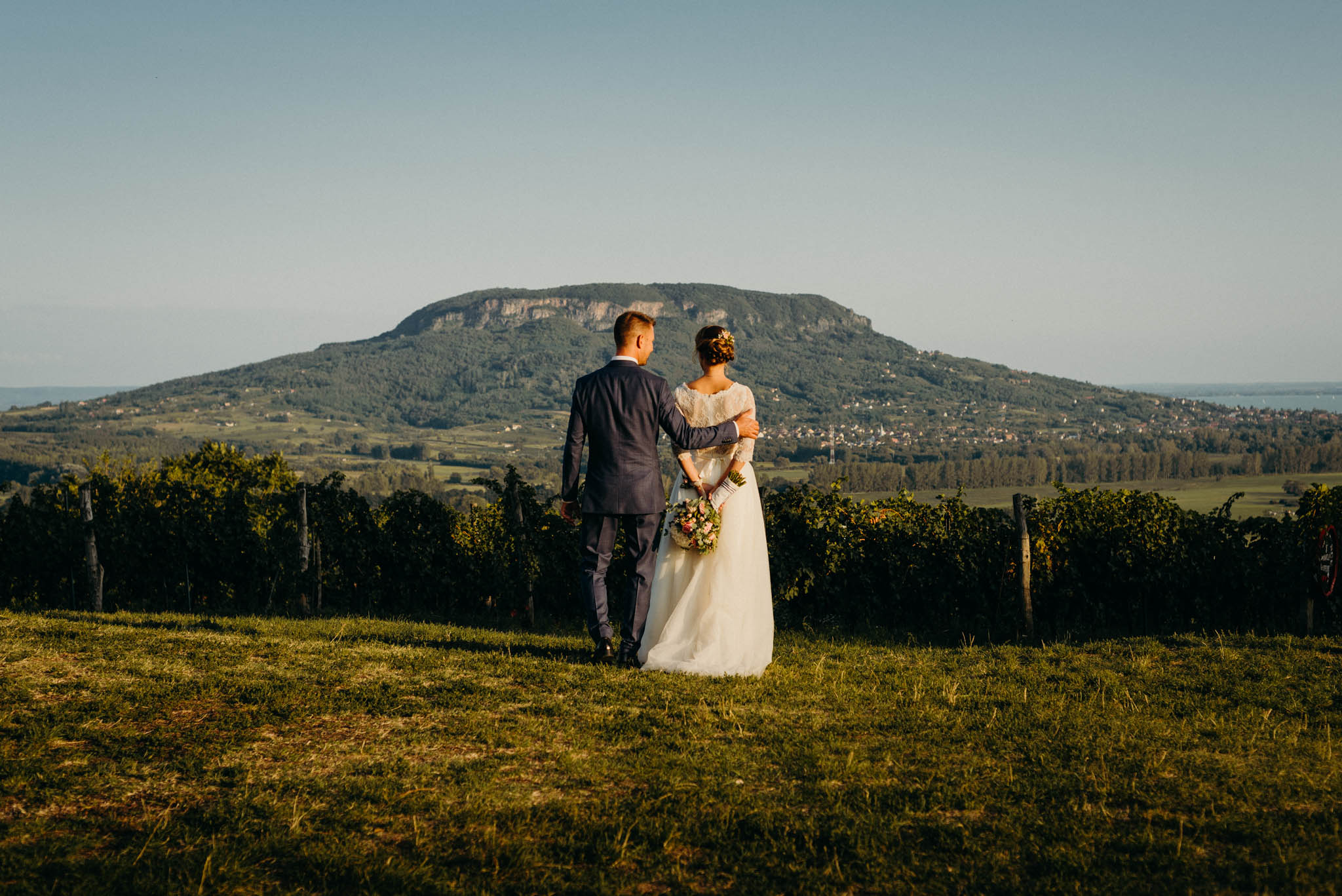 mg gabi es gabor editorial